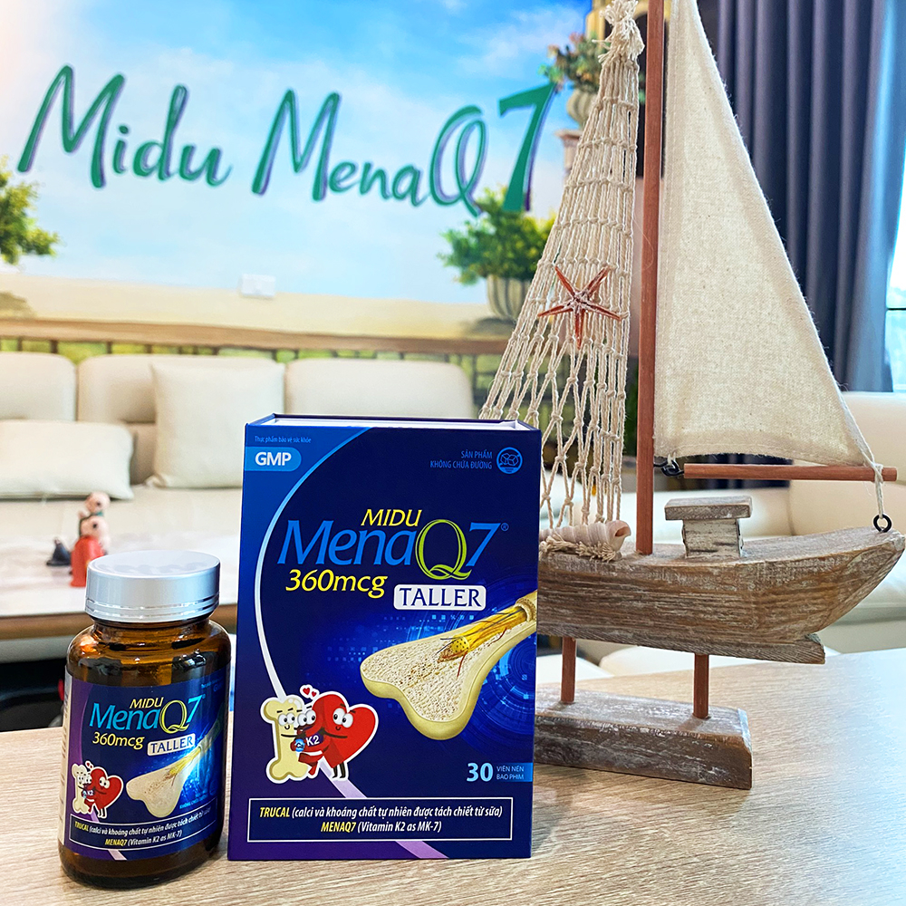 /thumbnail.php?w=320&img=/uploads/minh-hoa/-but-pha-chieu-cao-tuoi-day-thi-voi-midu-menaq7-360mcg-bi-quyet-xuong-chac-khoe-cho-con-tu-tin-vuon-minh--1742751429.jpg